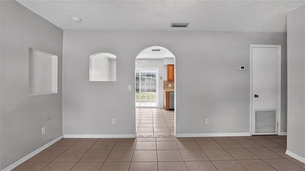 En Venta: $199,900 (3 camas, 2 baños, 1258 Pies cuadrados)