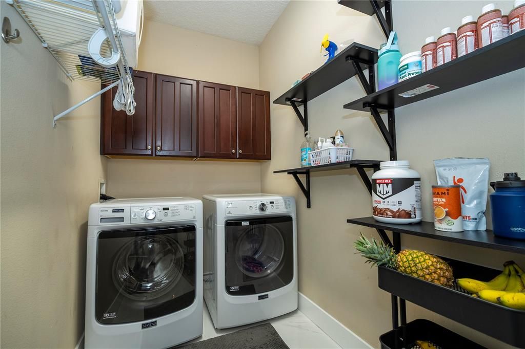 En Venta: $1,100,000 (5 camas, 4 baños, 2928 Pies cuadrados)