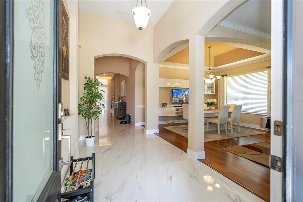 En Venta: $1,100,000 (5 camas, 4 baños, 2928 Pies cuadrados)