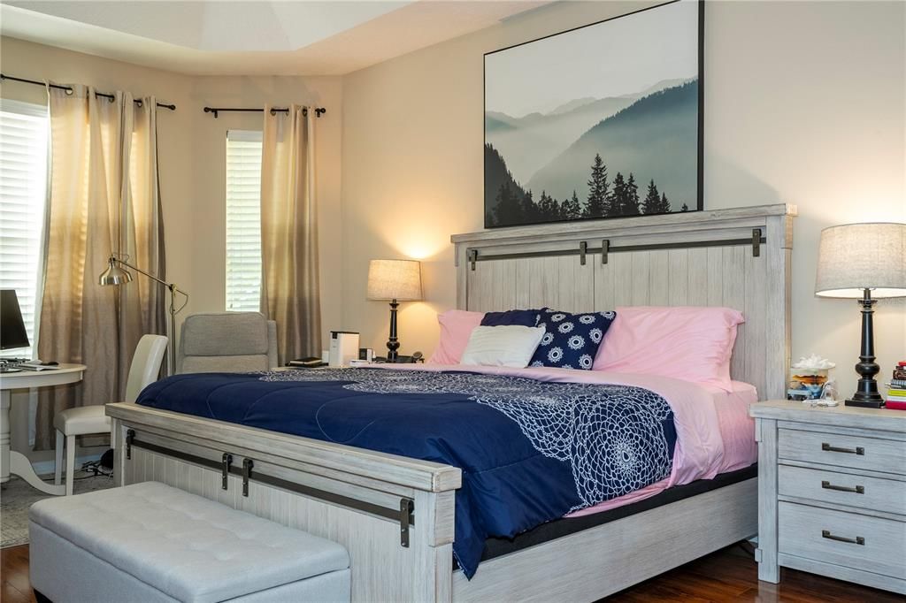 En Venta: $1,100,000 (5 camas, 4 baños, 2928 Pies cuadrados)