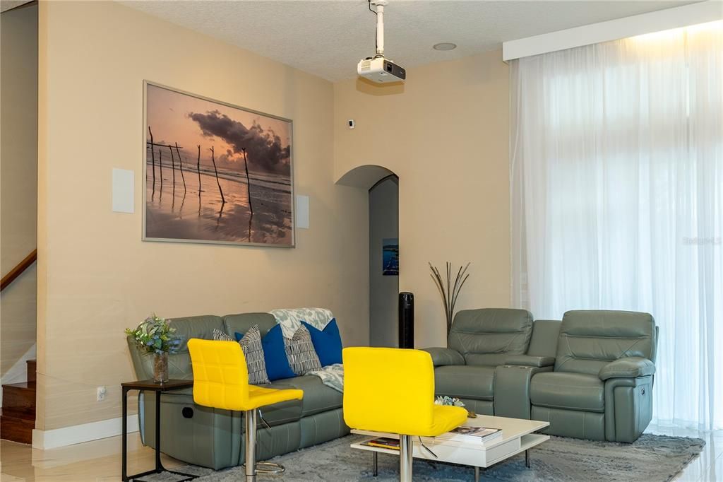 En Venta: $1,100,000 (5 camas, 4 baños, 2928 Pies cuadrados)