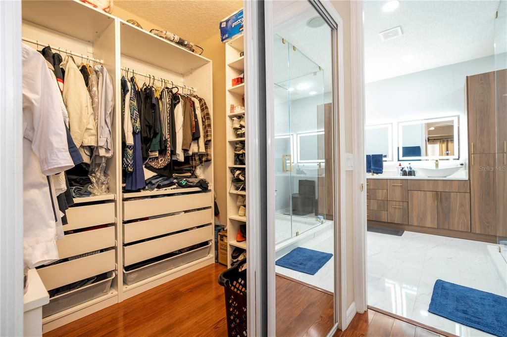 En Venta: $1,100,000 (5 camas, 4 baños, 2928 Pies cuadrados)