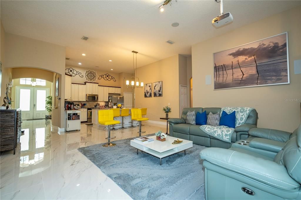 En Venta: $1,100,000 (5 camas, 4 baños, 2928 Pies cuadrados)