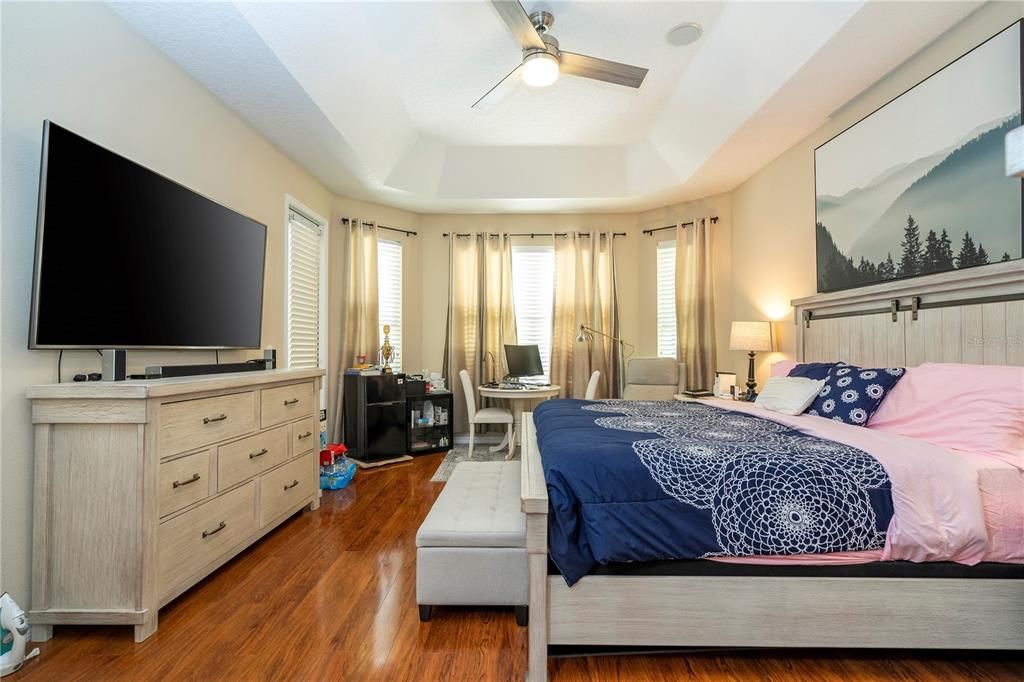 En Venta: $1,100,000 (5 camas, 4 baños, 2928 Pies cuadrados)