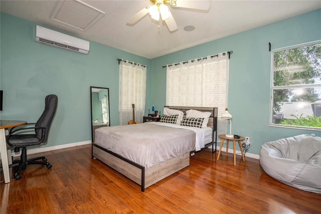 En Venta: $1,100,000 (5 camas, 4 baños, 2928 Pies cuadrados)