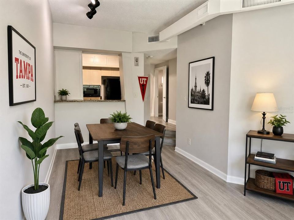 En Venta: $299,000 (1 camas, 1 baños, 789 Pies cuadrados)
