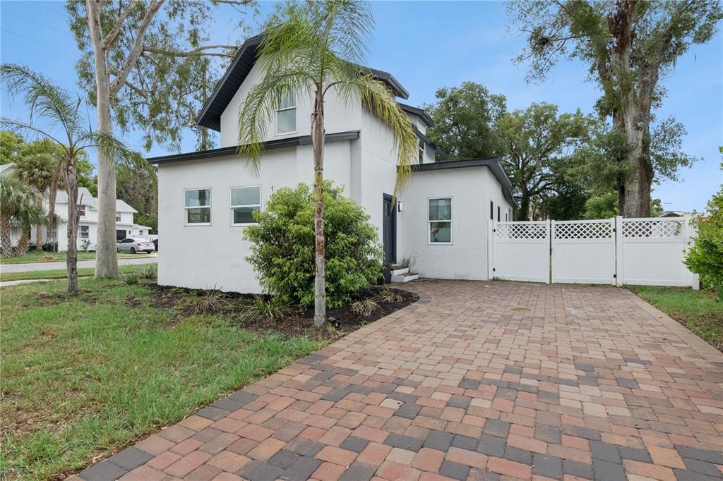 На продажу: $315,000 (3 спален, 2 ванн, 1408 Квадратных фут)