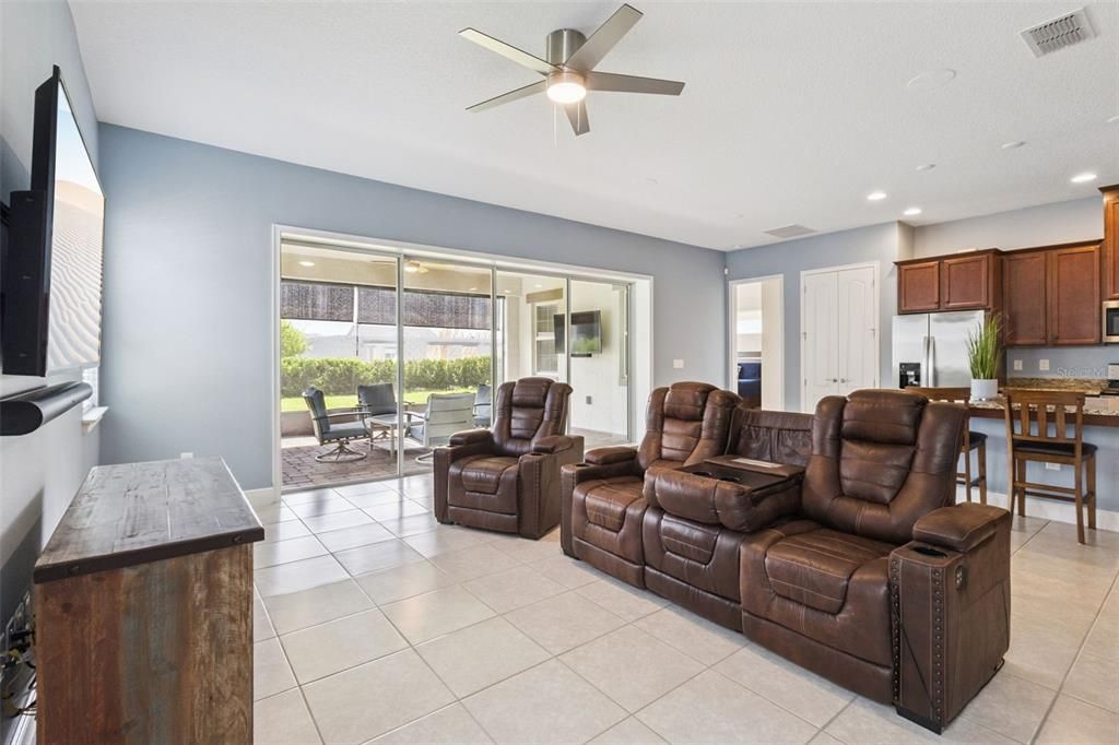 For Sale: $412,500 (3 beds, 2 baths, 1863 Square Feet)