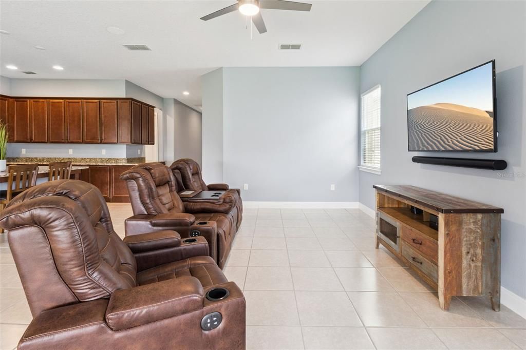 For Sale: $412,500 (3 beds, 2 baths, 1863 Square Feet)