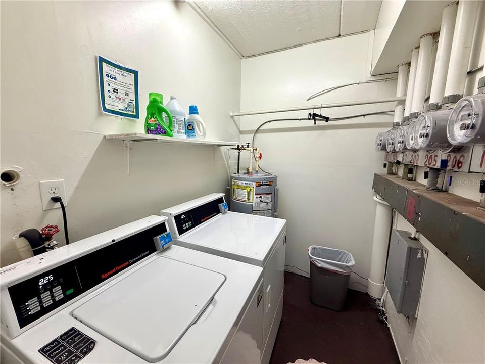For Rent: $1,400 (2 beds, 2 baths, 1104 Square Feet)