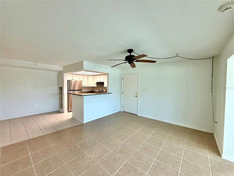 For Rent: $1,400 (2 beds, 2 baths, 1104 Square Feet)