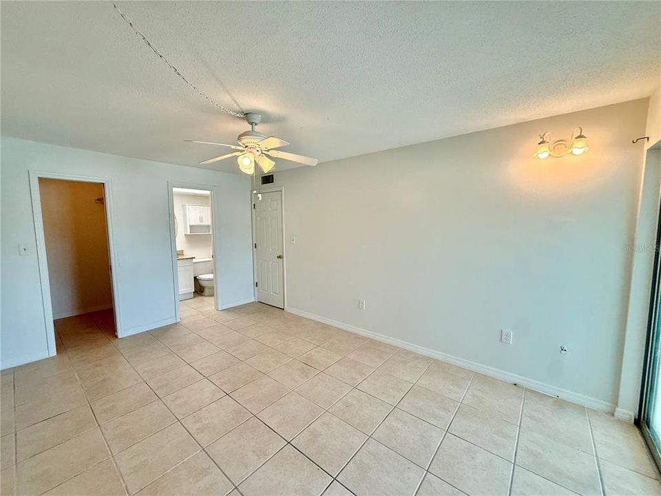 For Rent: $1,400 (2 beds, 2 baths, 1104 Square Feet)