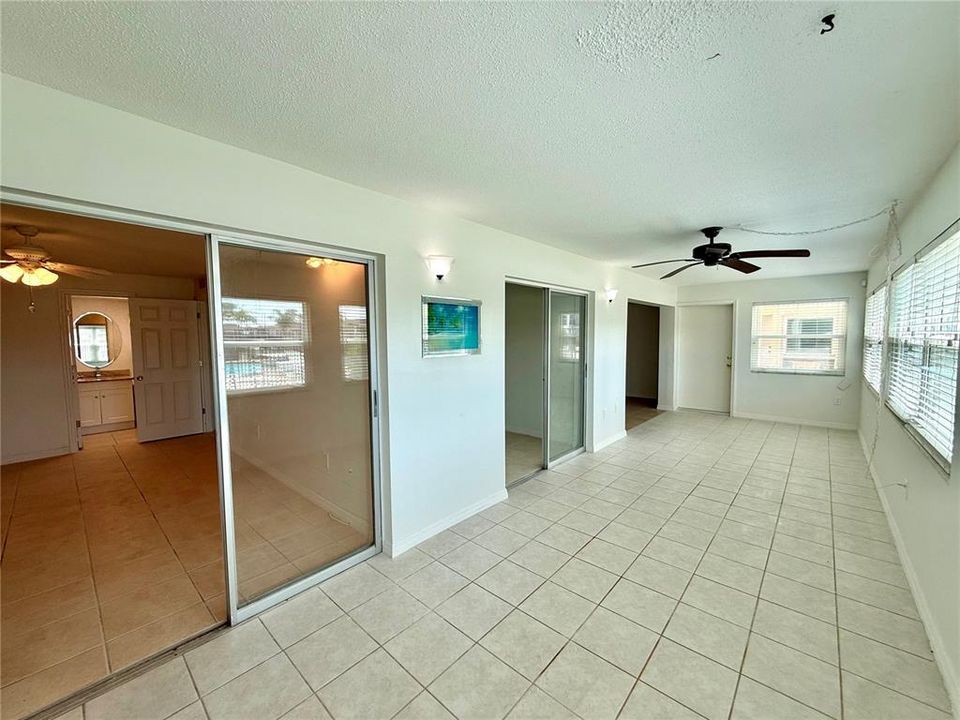 For Rent: $1,400 (2 beds, 2 baths, 1104 Square Feet)