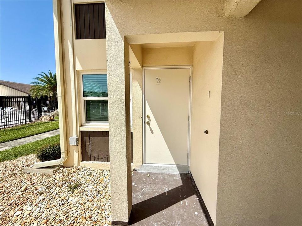 For Rent: $1,400 (2 beds, 2 baths, 1104 Square Feet)