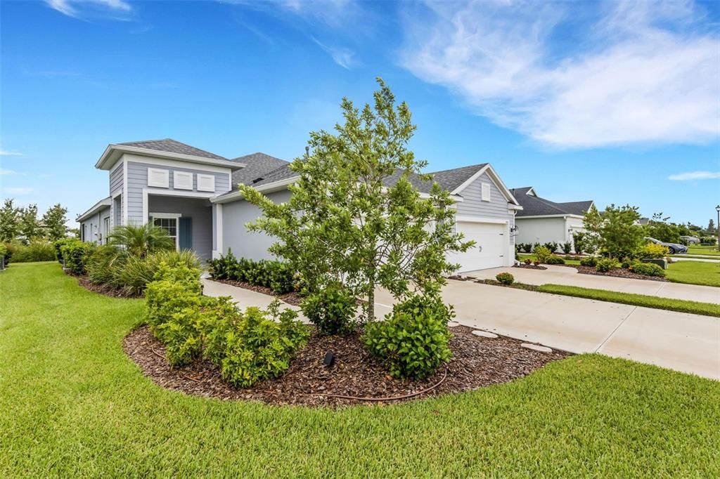 For Sale: $379,900 (2 beds, 2 baths, 1525 Square Feet)