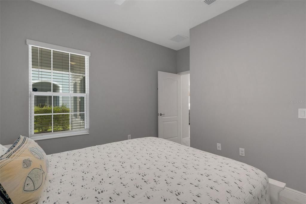 For Sale: $379,900 (2 beds, 2 baths, 1525 Square Feet)