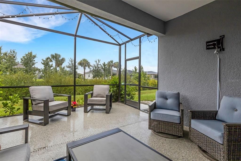 For Sale: $379,900 (2 beds, 2 baths, 1525 Square Feet)