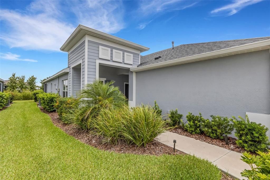 For Sale: $379,900 (2 beds, 2 baths, 1525 Square Feet)