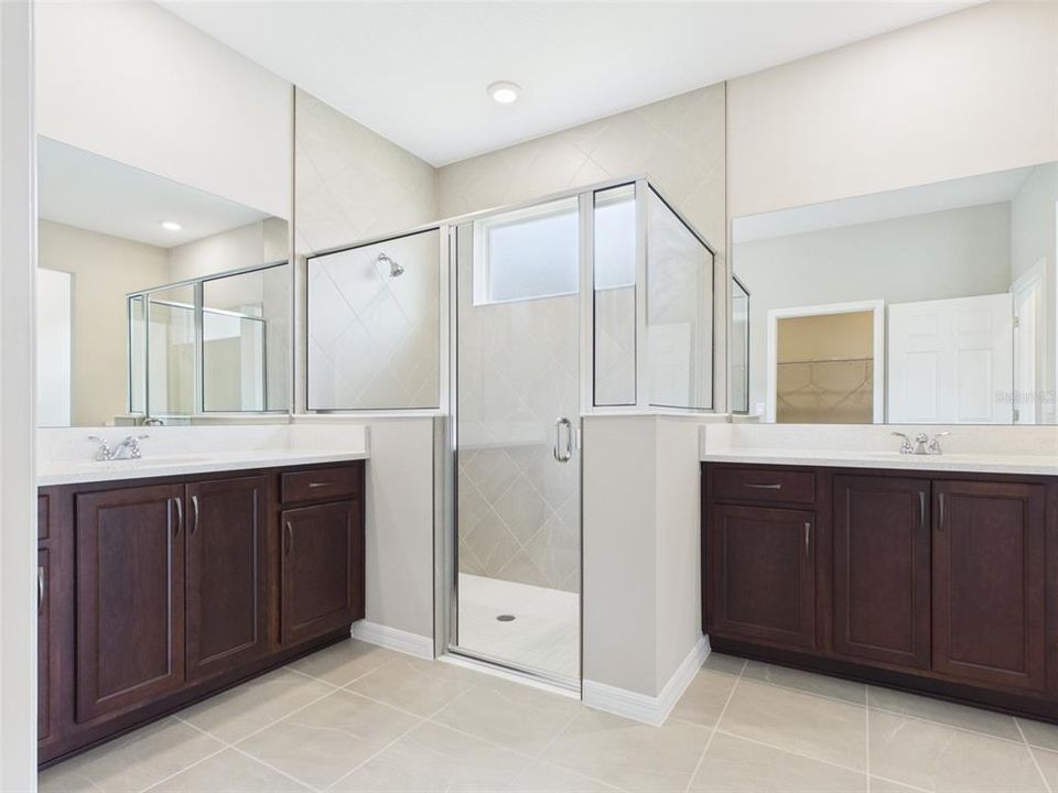 For Rent: $3,200 (4 beds, 3 baths, 2671 Square Feet)