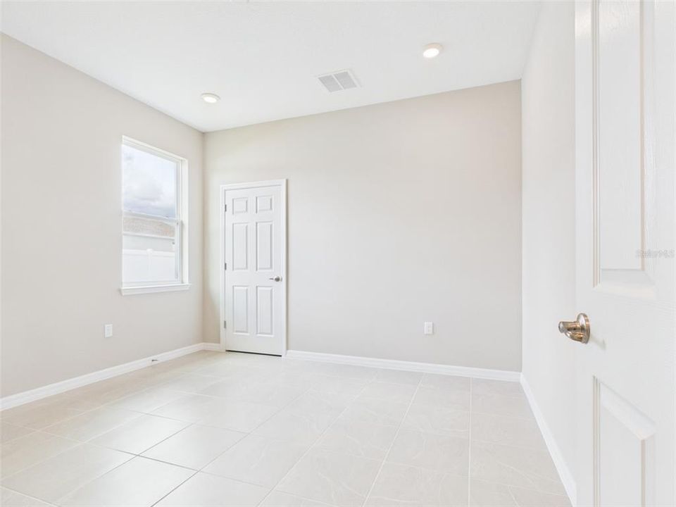 For Rent: $3,200 (4 beds, 3 baths, 2671 Square Feet)