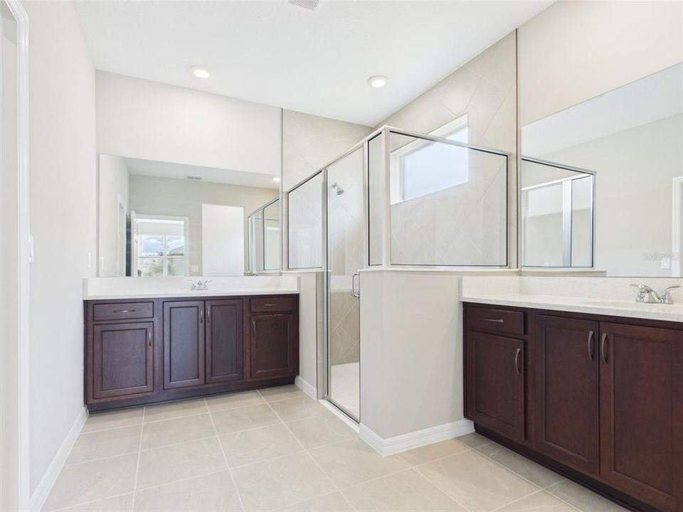 For Rent: $3,200 (4 beds, 3 baths, 2671 Square Feet)