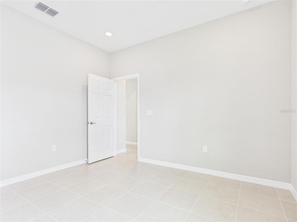 For Rent: $3,200 (4 beds, 3 baths, 2671 Square Feet)