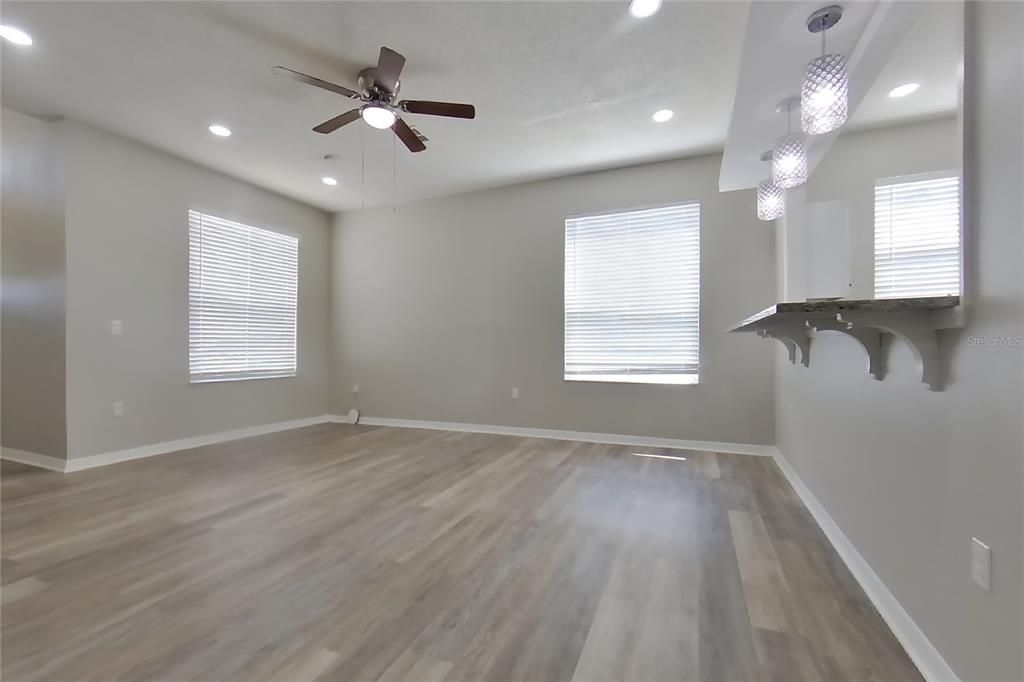 En Renta: $2,499 (4 camas, 2 baños, 1863 Pies cuadrados)