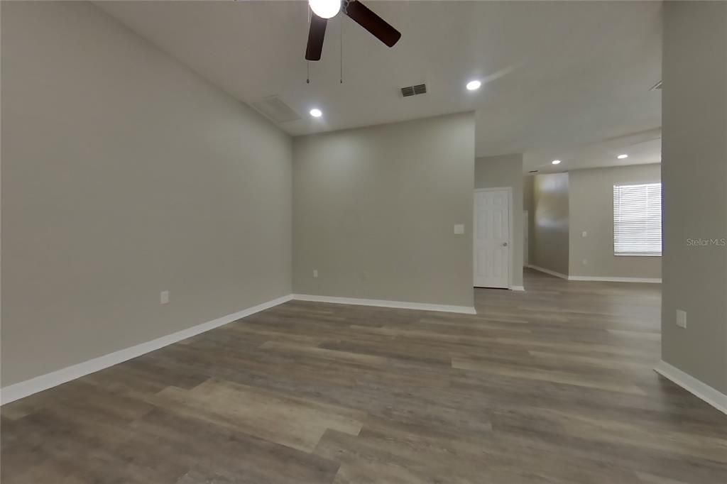 En Renta: $2,499 (4 camas, 2 baños, 1863 Pies cuadrados)