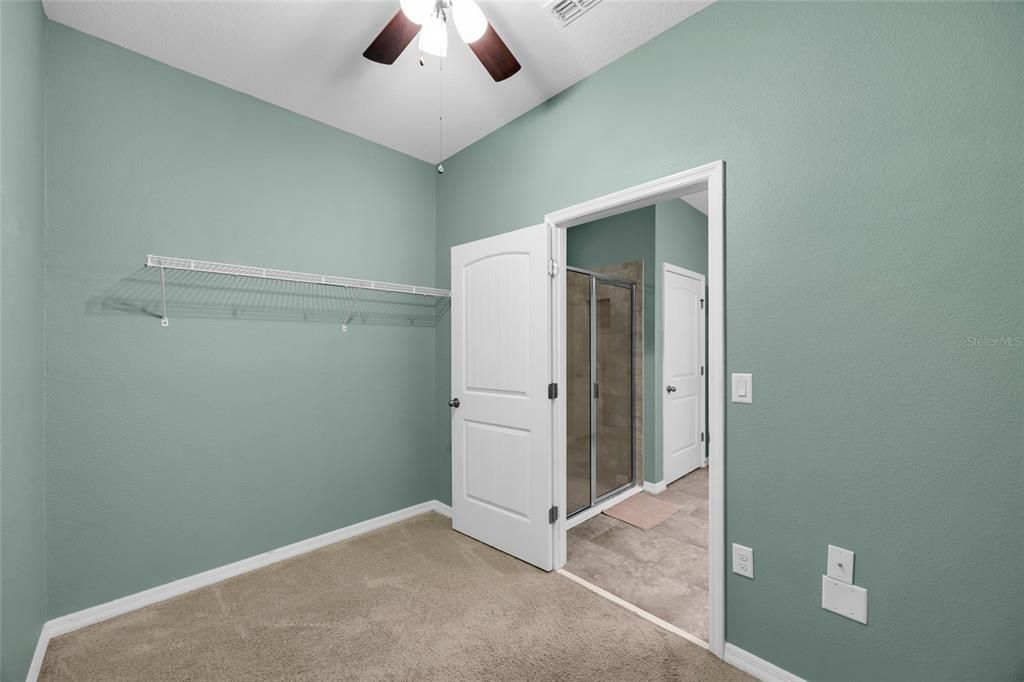 For Sale: $305,000 (3 beds, 2 baths, 1847 Square Feet)