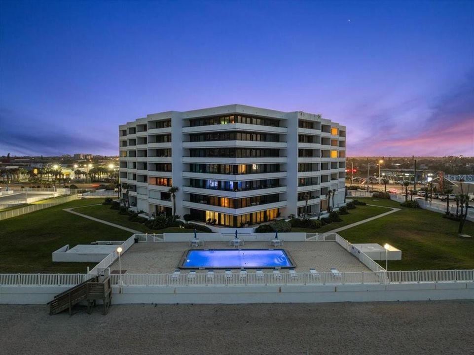 На продажу: $698,900 (4 спален, 4 ванн, 2790 Квадратных фут)