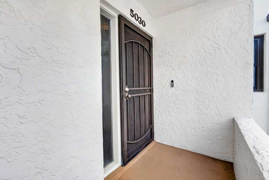 На продажу: $250,000 (2 спален, 2 ванн, 1191 Квадратных фут)