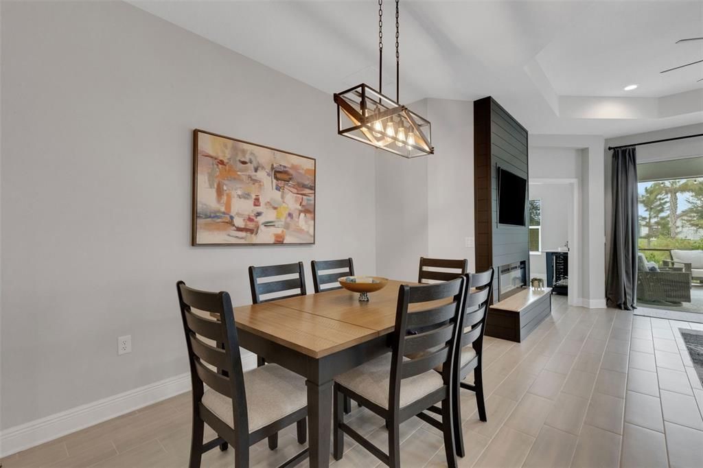 En Venta: $379,900 (2 camas, 2 baños, 1525 Pies cuadrados)