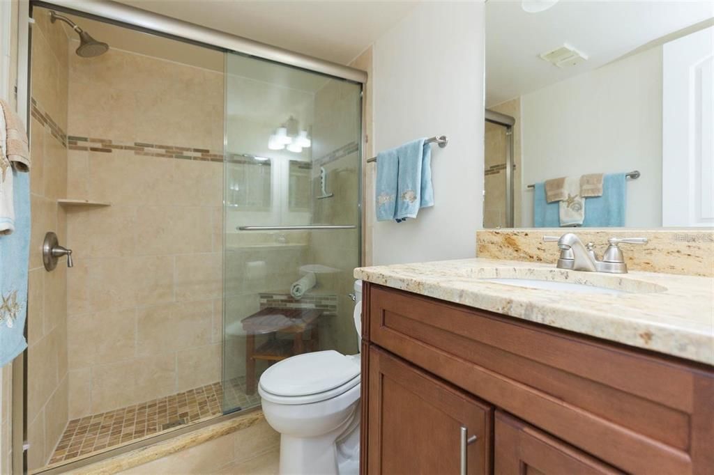 В аренду: $2,600 (2 спален, 2 ванн, 960 Квадратных фут)