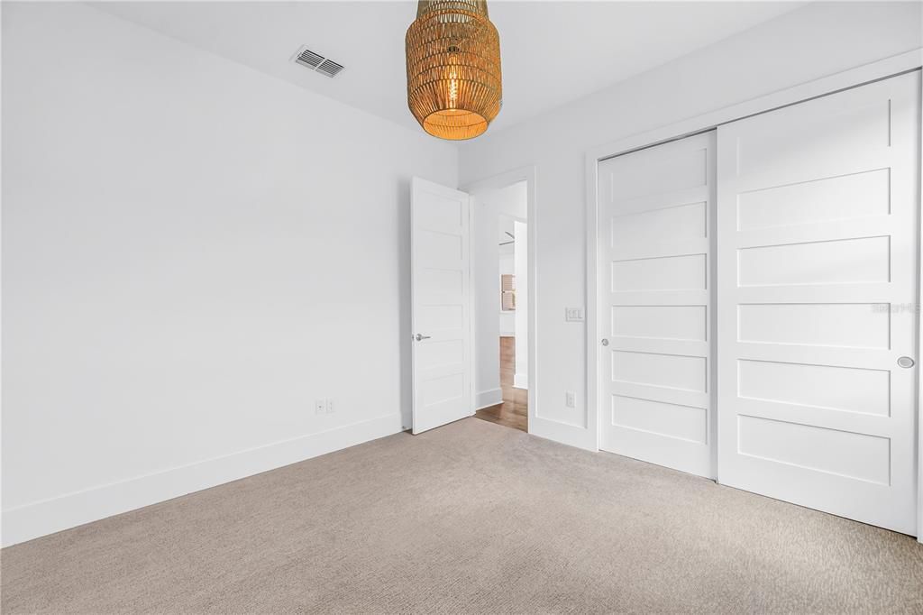В аренду: $8,500 (4 спален, 3 ванн, 2581 Квадратных фут)