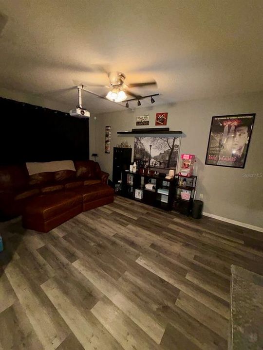 For Sale: $495,000 (4 beds, 2 baths, 2085 Square Feet)
