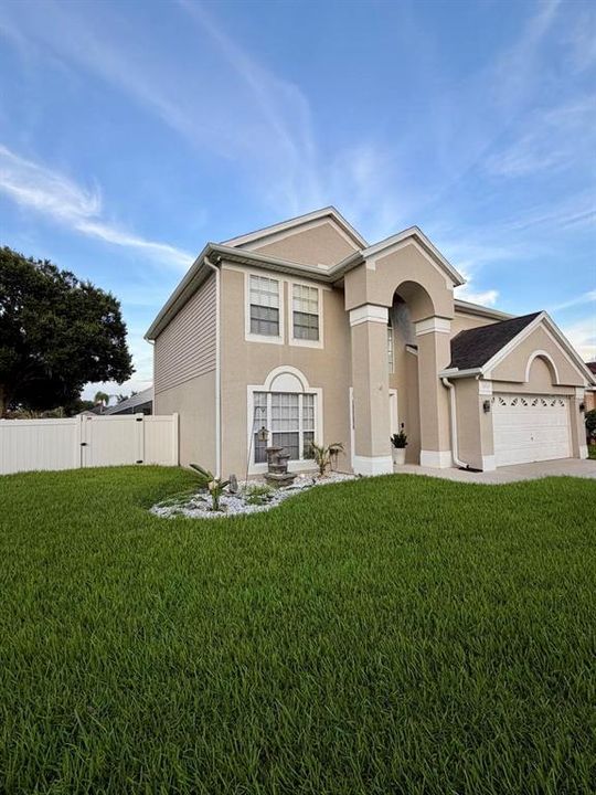 For Sale: $495,000 (4 beds, 2 baths, 2085 Square Feet)