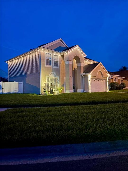 For Sale: $495,000 (4 beds, 2 baths, 2085 Square Feet)