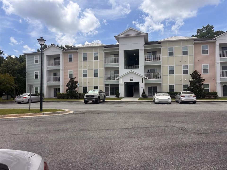 For Sale: $169,169 (2 beds, 2 baths, 1101 Square Feet)