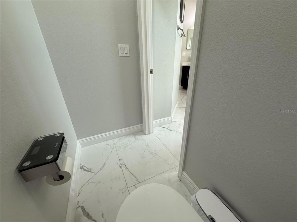 Activo con contrato: $3,400 (5 camas, 3 baños, 3054 Pies cuadrados)