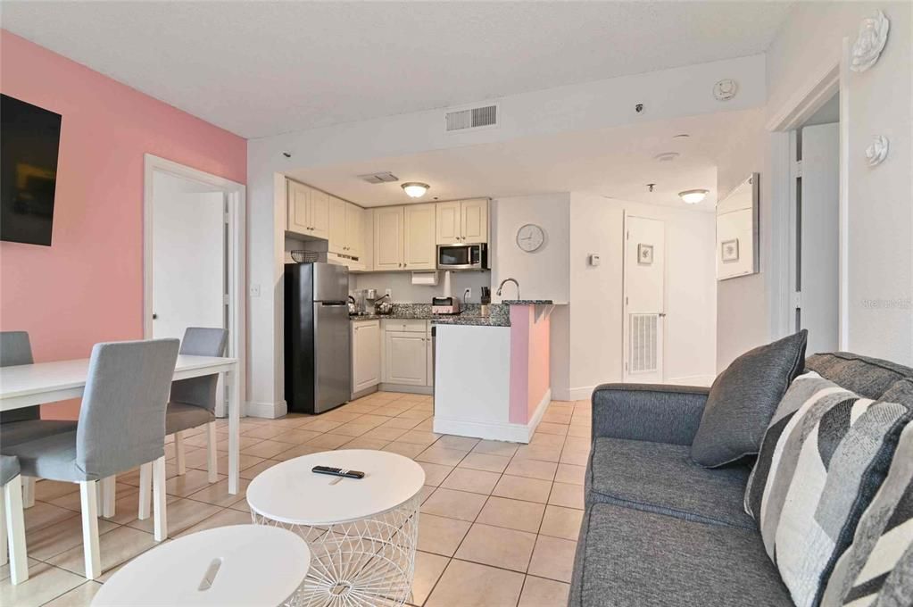 En Venta: $249,900 (2 camas, 2 baños, 578 Pies cuadrados)