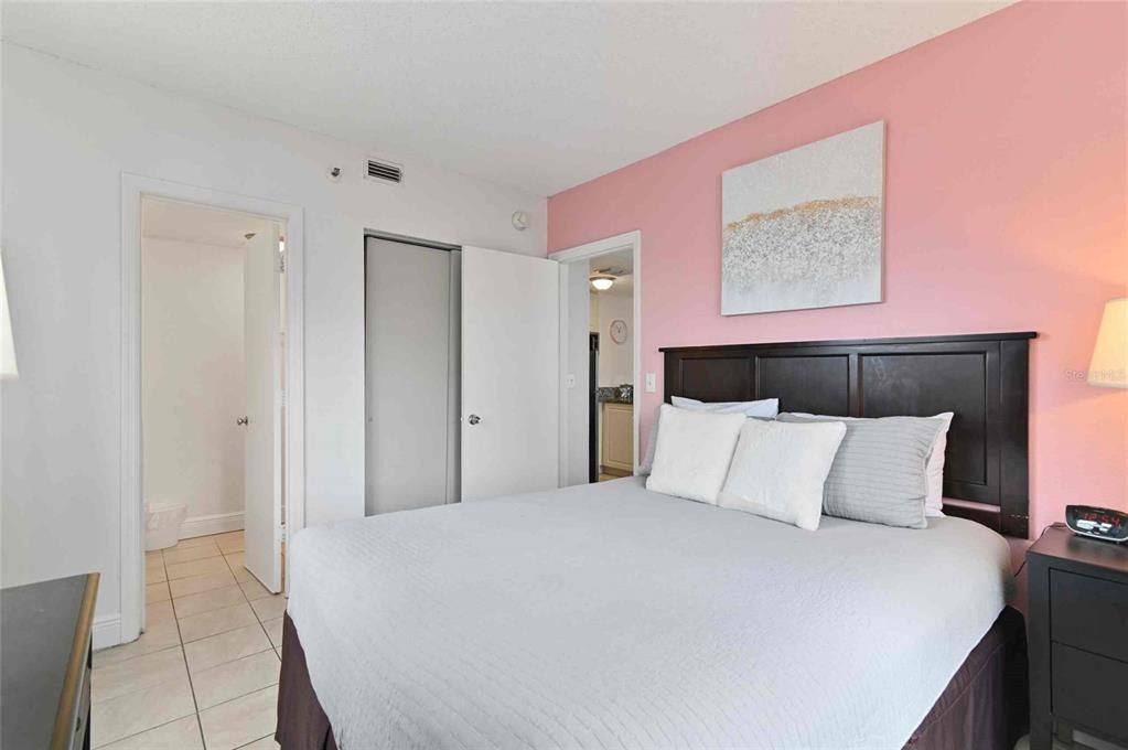 En Venta: $249,900 (2 camas, 2 baños, 578 Pies cuadrados)