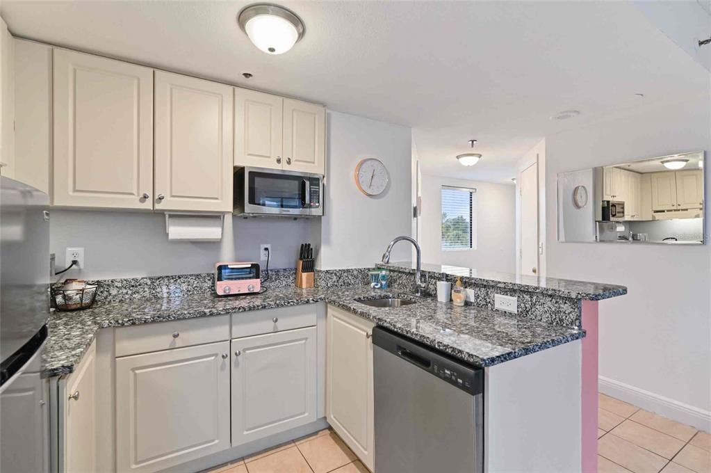 En Venta: $249,900 (2 camas, 2 baños, 578 Pies cuadrados)
