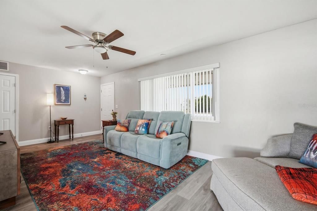 En Venta: $289,990 (2 camas, 2 baños, 1290 Pies cuadrados)