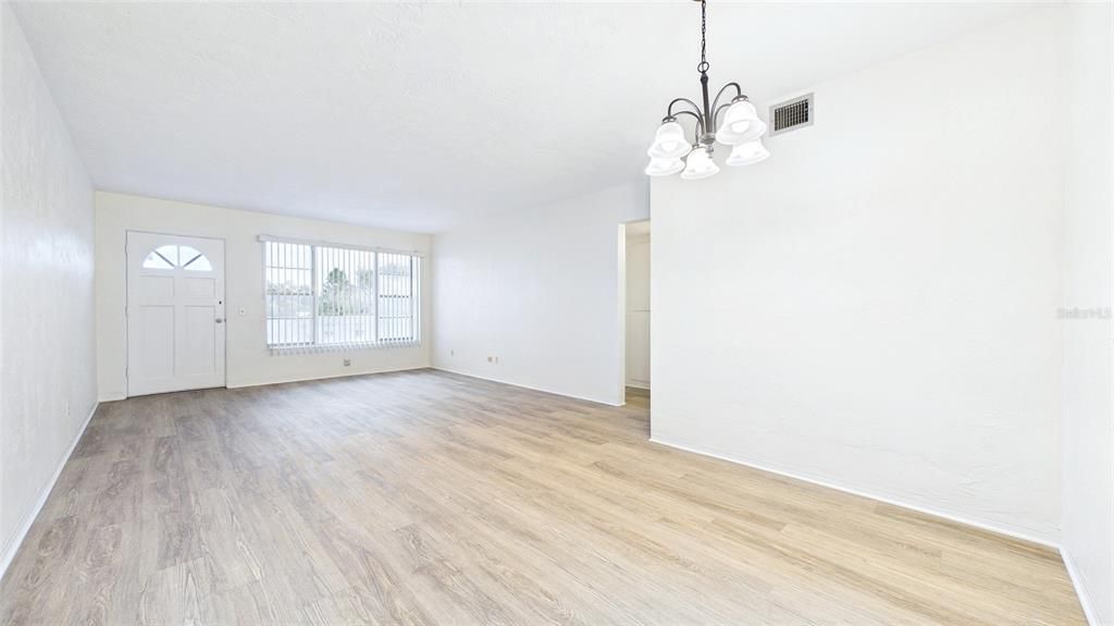 В аренду: $1,600 (2 спален, 2 ванн, 1100 Квадратных фут)