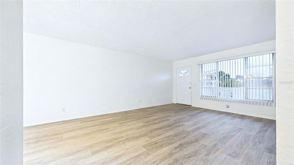 В аренду: $1,600 (2 спален, 2 ванн, 1100 Квадратных фут)