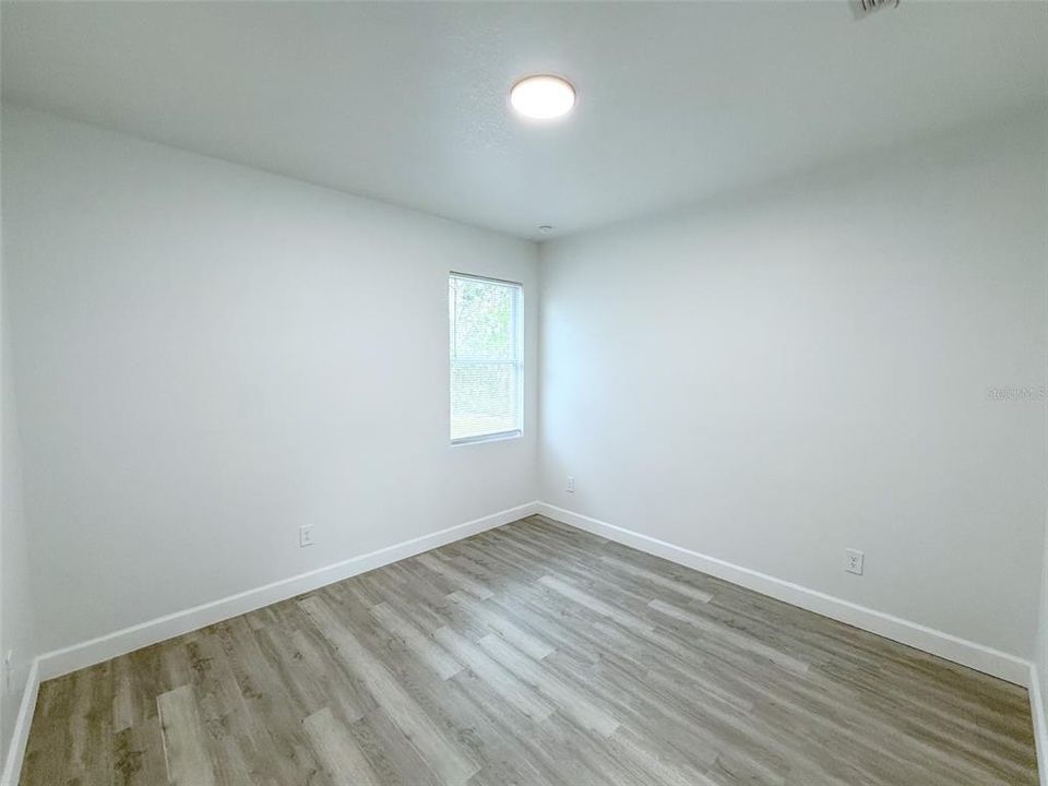 For Rent: $1,900 (3 beds, 2 baths, 1270 Square Feet)