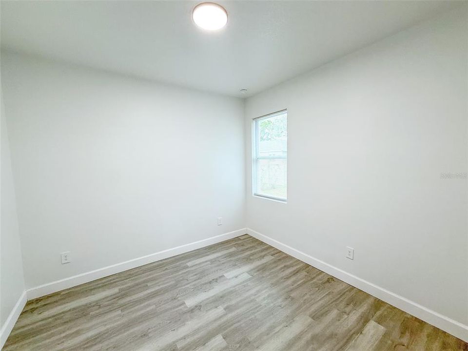 For Rent: $1,900 (3 beds, 2 baths, 1270 Square Feet)