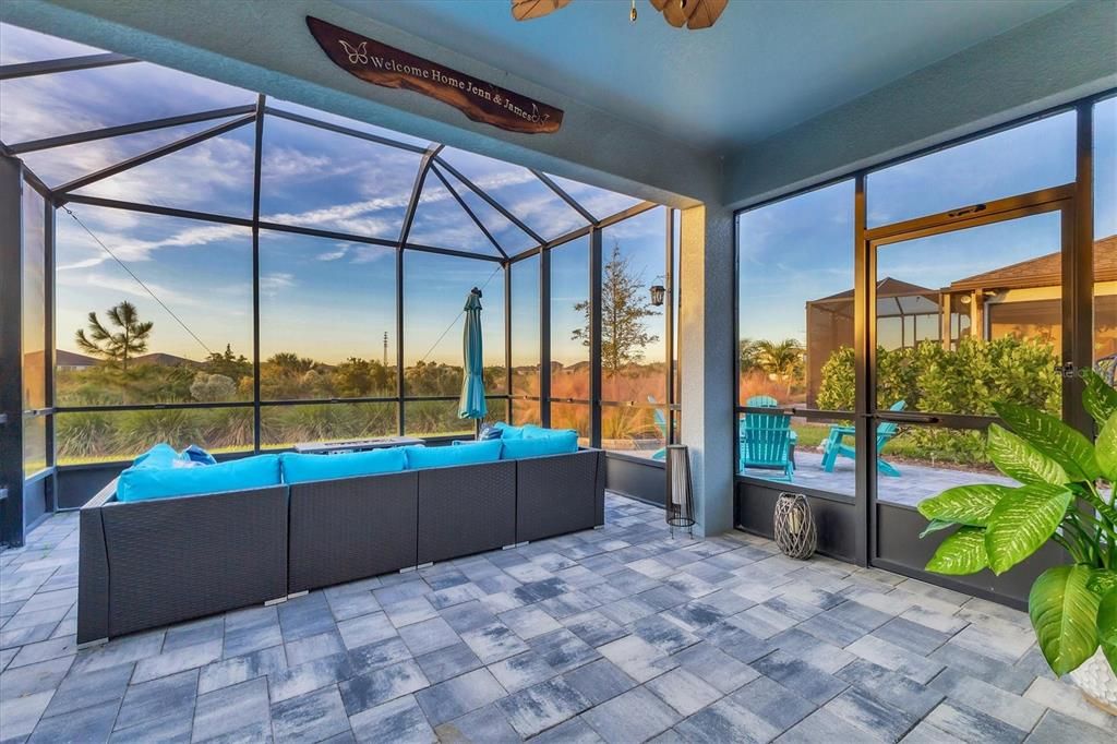 На продажу: $398,000 (2 спален, 2 ванн, 1400 Квадратных фут)