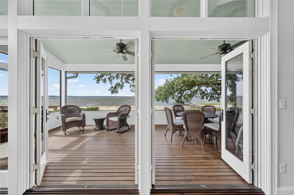 En Venta: $1,675,000 (4 camas, 3 baños, 3078 Pies cuadrados)
