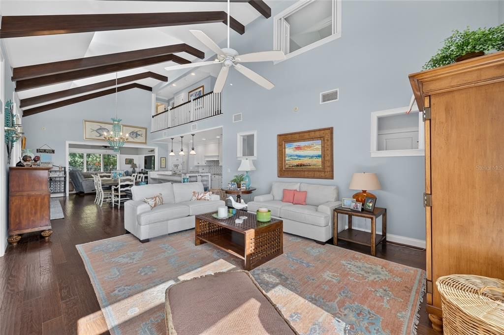 En Venta: $1,675,000 (4 camas, 3 baños, 3078 Pies cuadrados)